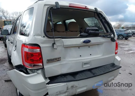 2012 Ford Escape Xlt z USA, uszkodzony, nr VIN 1FMCU0D74CKB31946